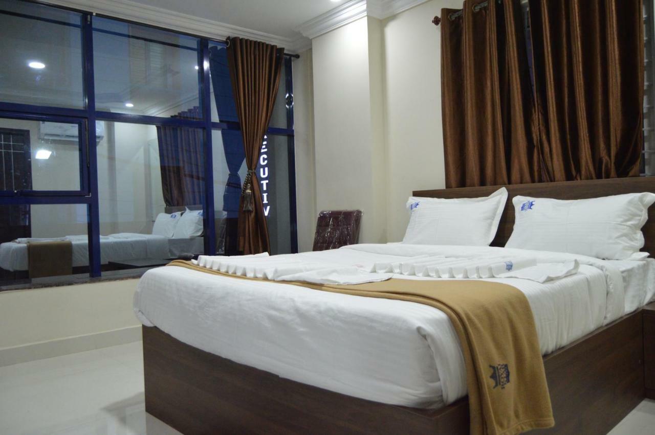 Royal Star Hotels Bengalúr Exteriér fotografie